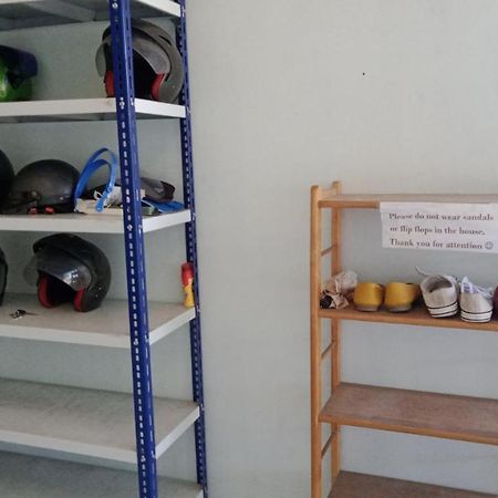 Belitung Backpacker Apartment Tanjung Pandan Ngoại thất bức ảnh