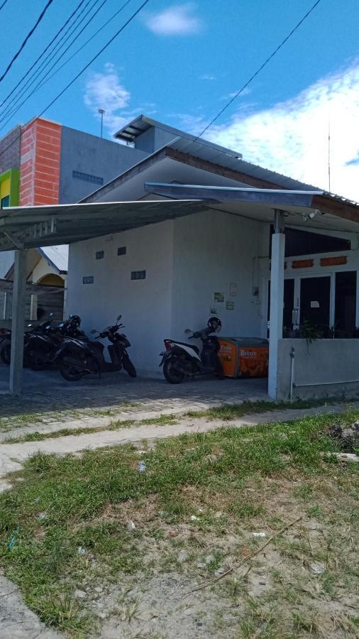 Belitung Backpacker Apartment Tanjung Pandan Ngoại thất bức ảnh