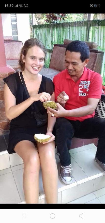 Belitung Backpacker Apartment Tanjung Pandan Ngoại thất bức ảnh