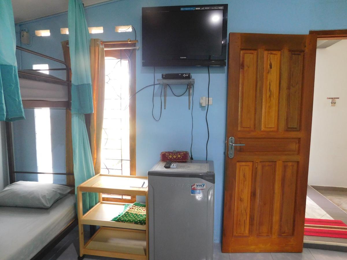 Belitung Backpacker Apartment Tanjung Pandan Ngoại thất bức ảnh