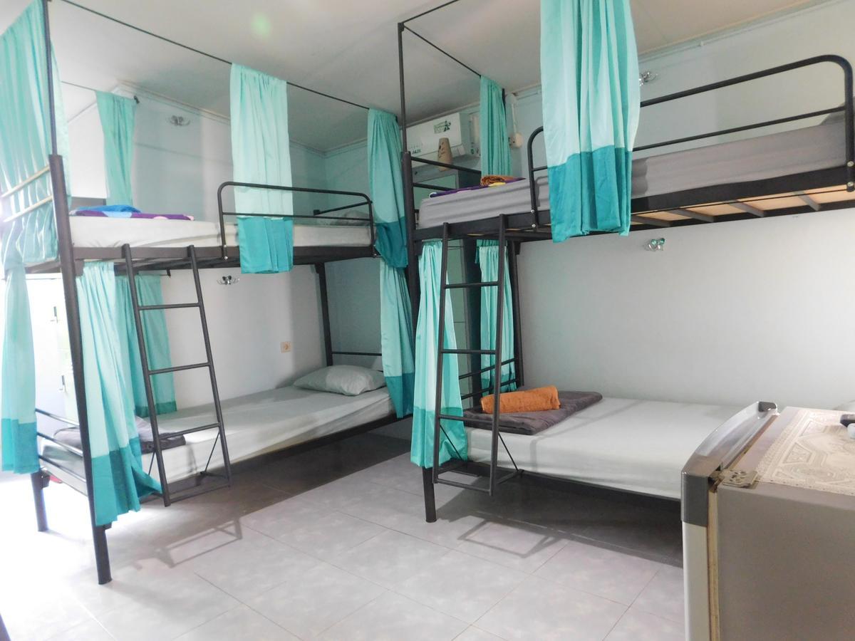 Belitung Backpacker Apartment Tanjung Pandan Ngoại thất bức ảnh