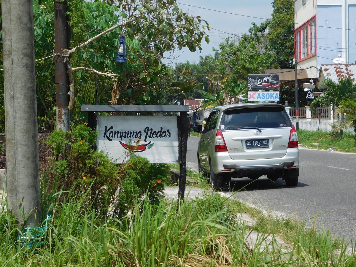 Belitung Backpacker Apartment Tanjung Pandan Ngoại thất bức ảnh