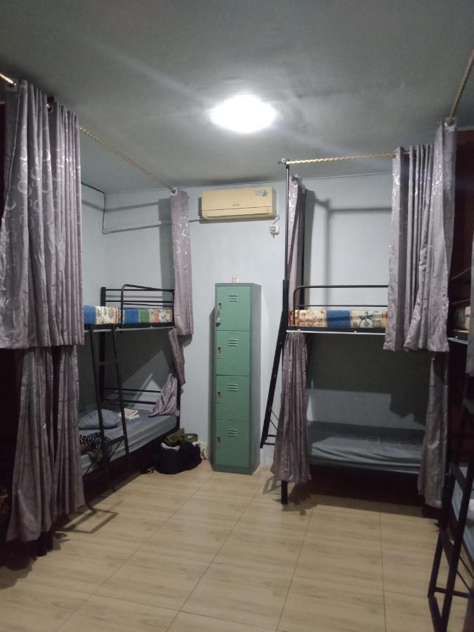 Belitung Backpacker Apartment Tanjung Pandan Ngoại thất bức ảnh