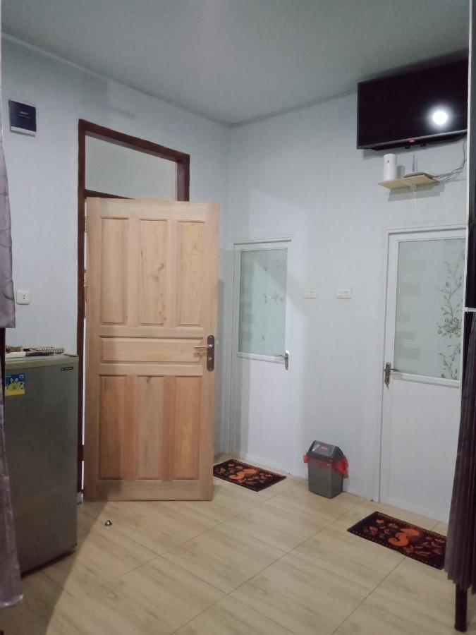 Belitung Backpacker Apartment Tanjung Pandan Ngoại thất bức ảnh
